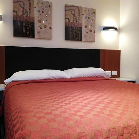 בואנוס איירס Hotel A&B Internacional מראה חיצוני תמונה