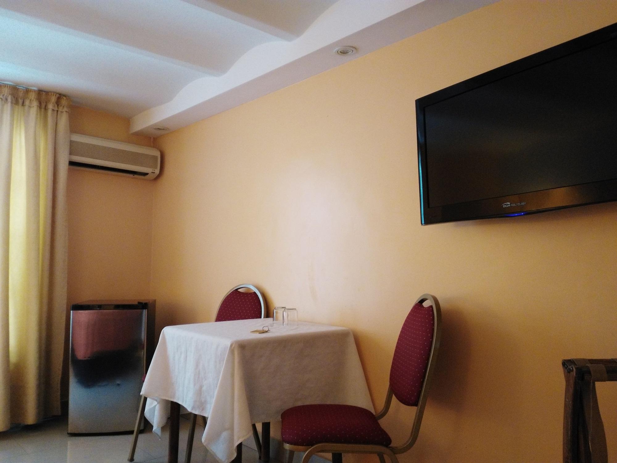 בואנוס איירס Hotel A&B Internacional מראה חיצוני תמונה
