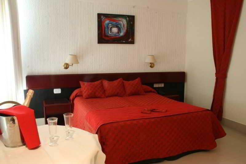 בואנוס איירס Hotel A&B Internacional מראה חיצוני תמונה