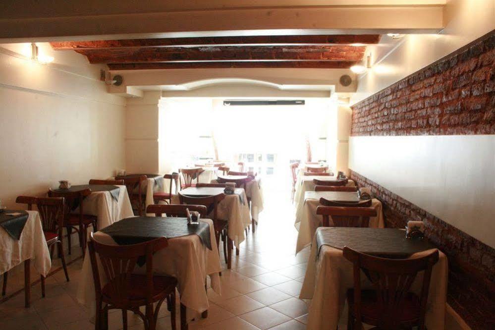 בואנוס איירס Hotel A&B Internacional מראה חיצוני תמונה