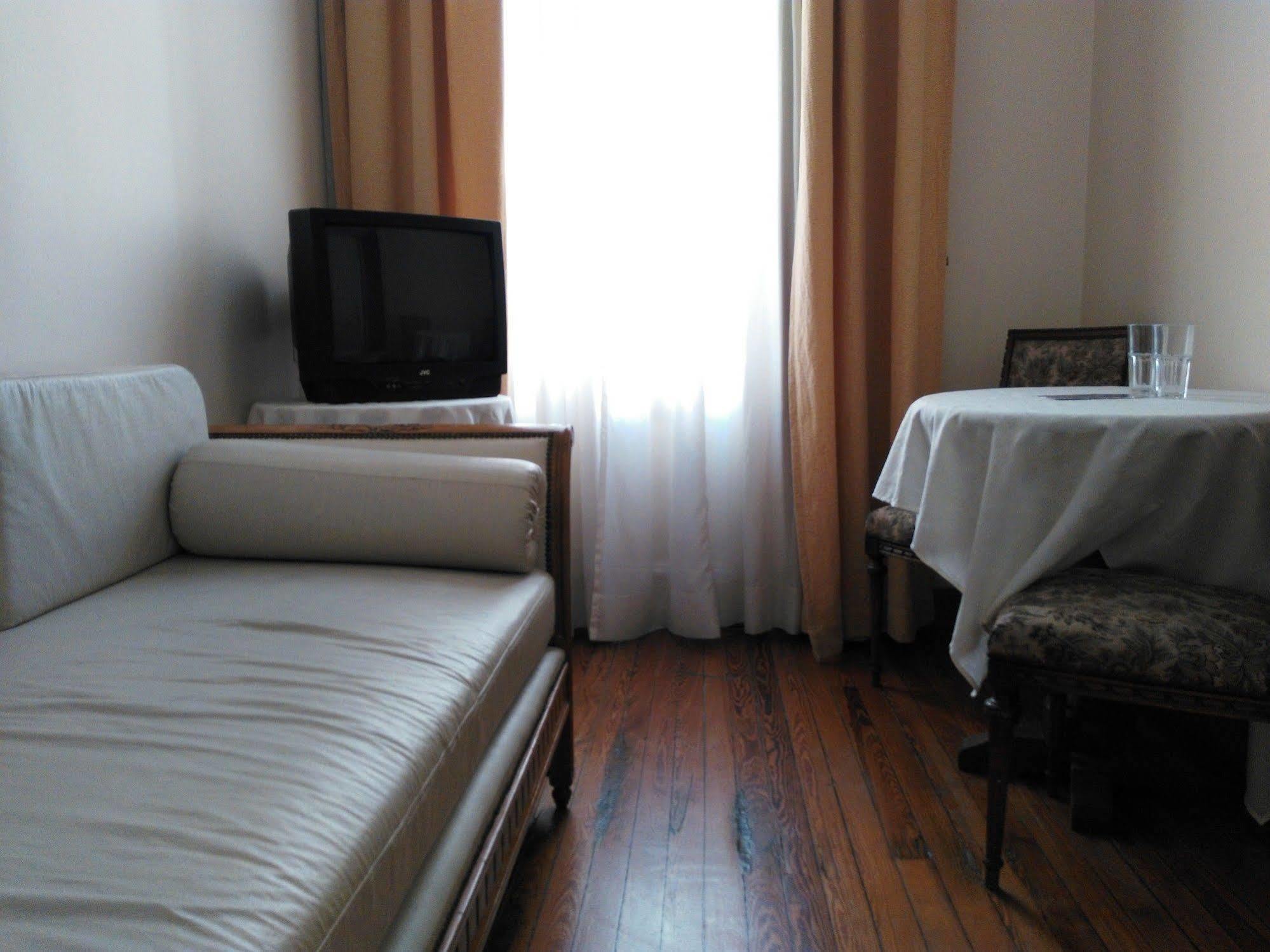 בואנוס איירס Hotel A&B Internacional מראה חיצוני תמונה