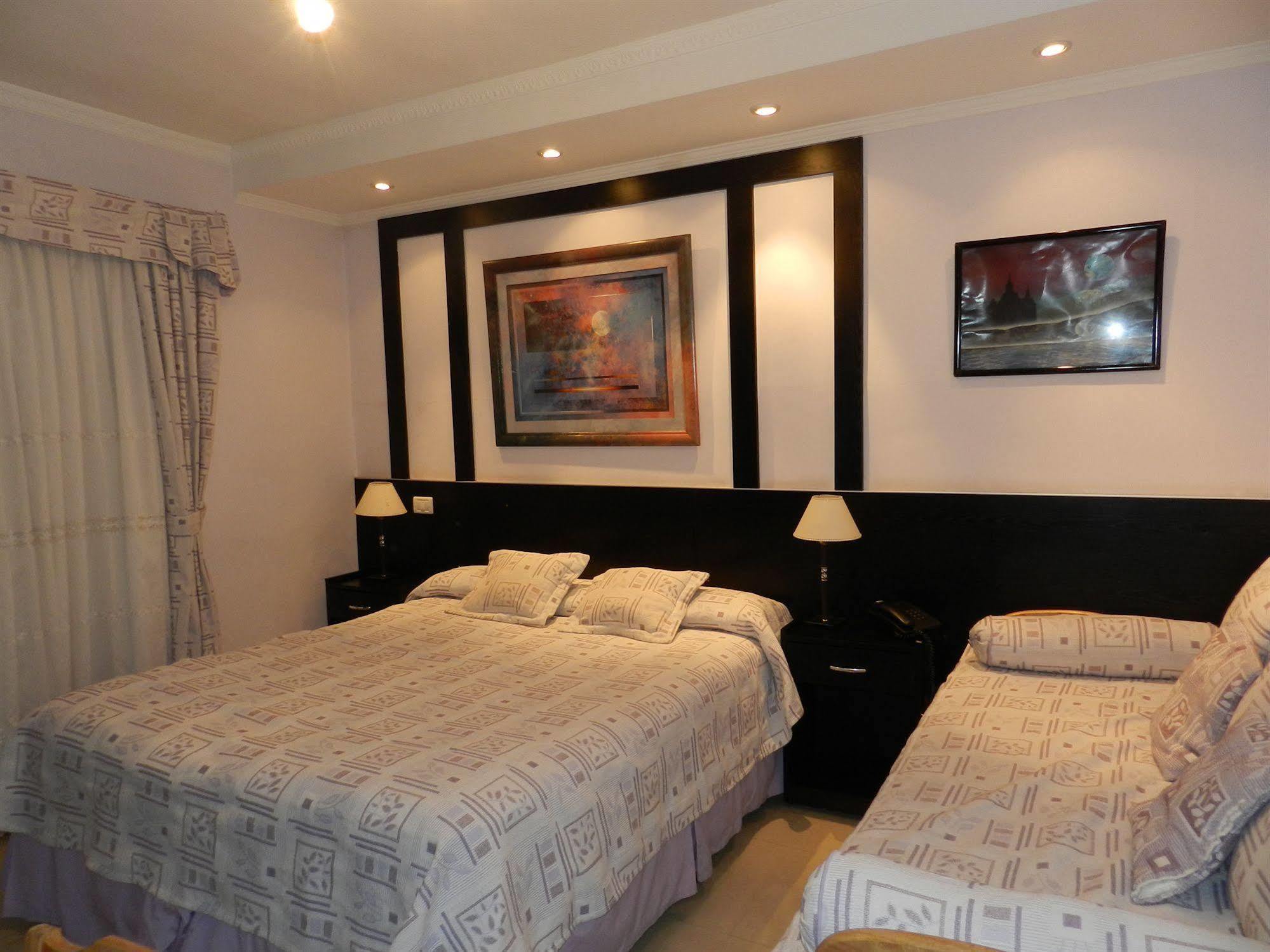 בואנוס איירס Hotel A&B Internacional מראה חיצוני תמונה